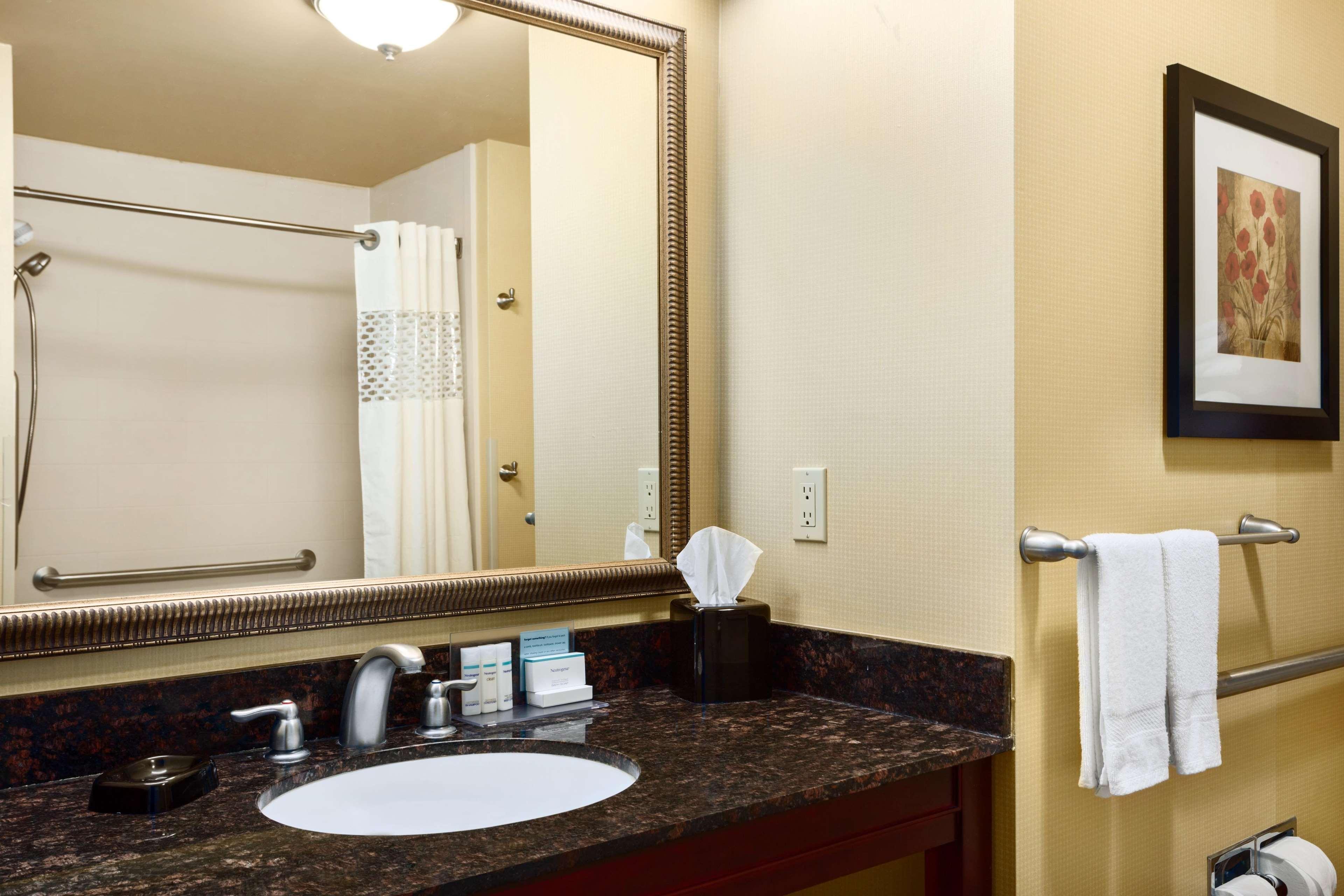 Hampton Inn & Suites Mission Dış mekan fotoğraf
