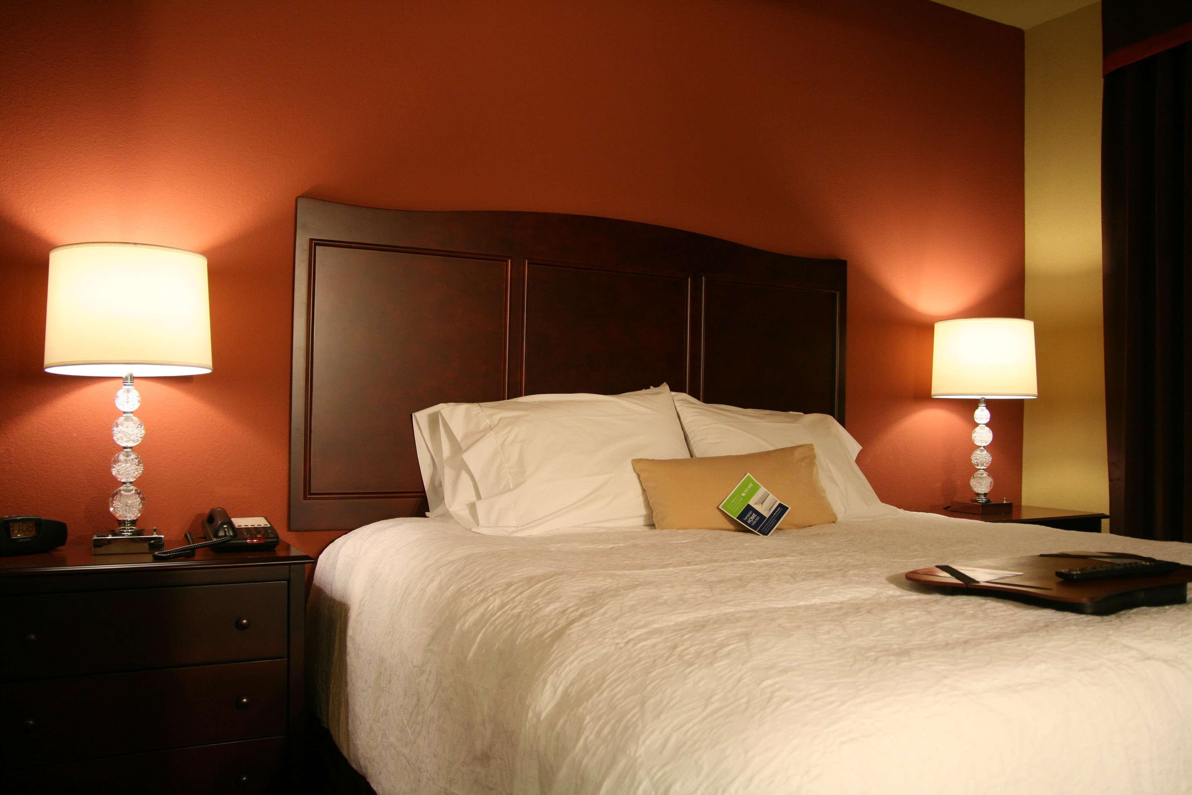 Hampton Inn & Suites Mission Oda fotoğraf