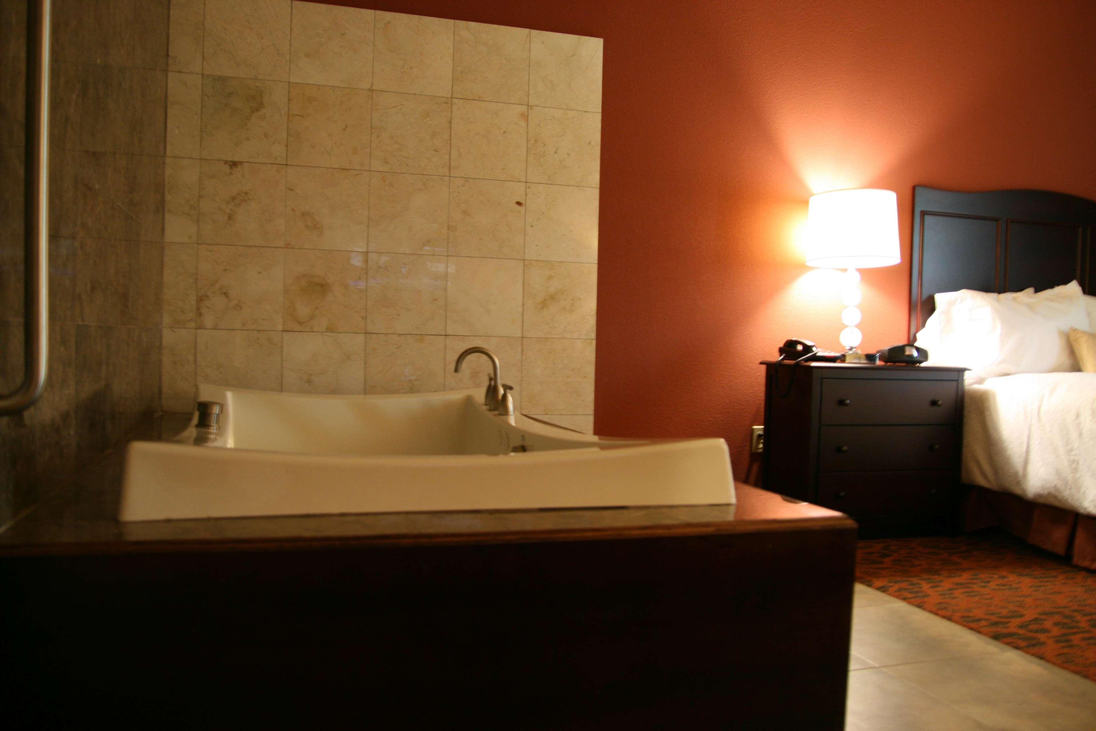 Hampton Inn & Suites Mission Oda fotoğraf