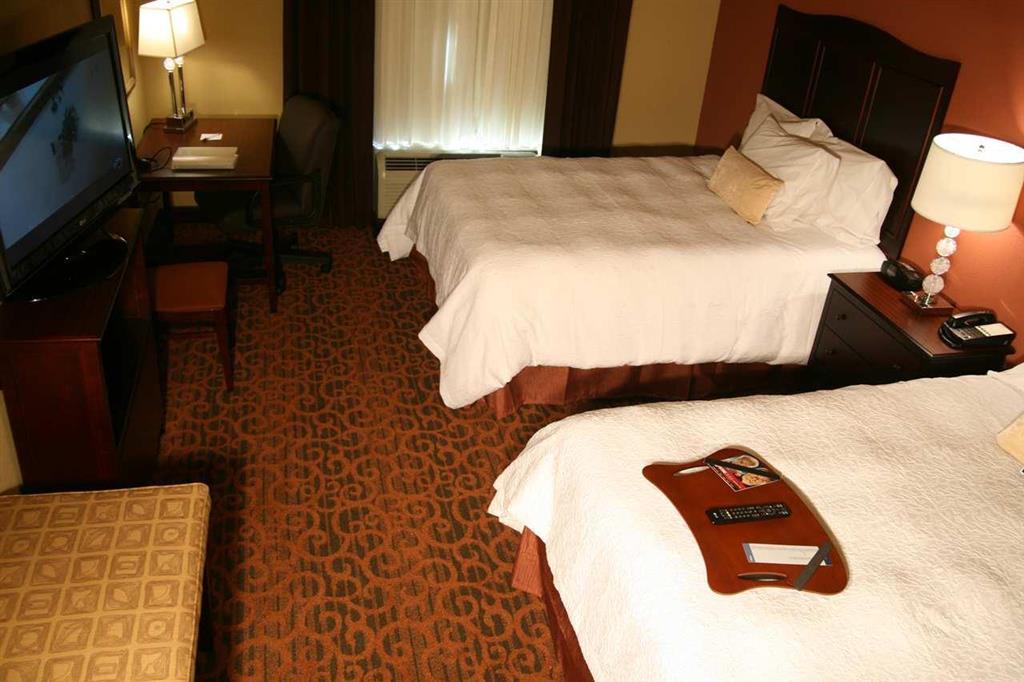Hampton Inn & Suites Mission Oda fotoğraf